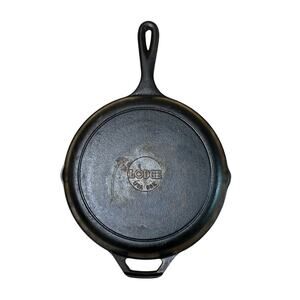 Lodge 8SK 10.25” Double Spout Cast Iron Skillet Frying Pan Made In USA